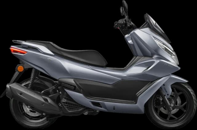 CFMOTO 150SC de perfil