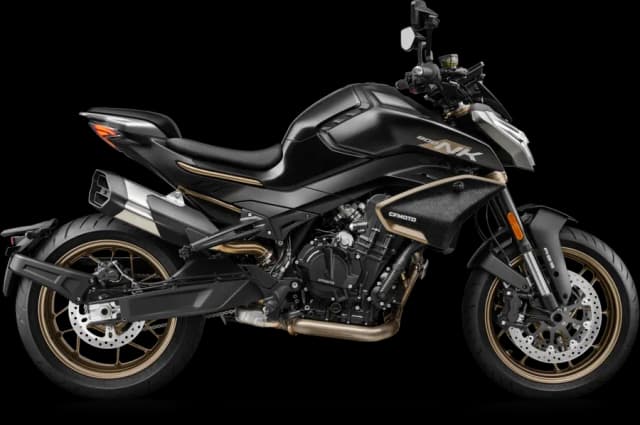CFMOTO 800NK de perfil